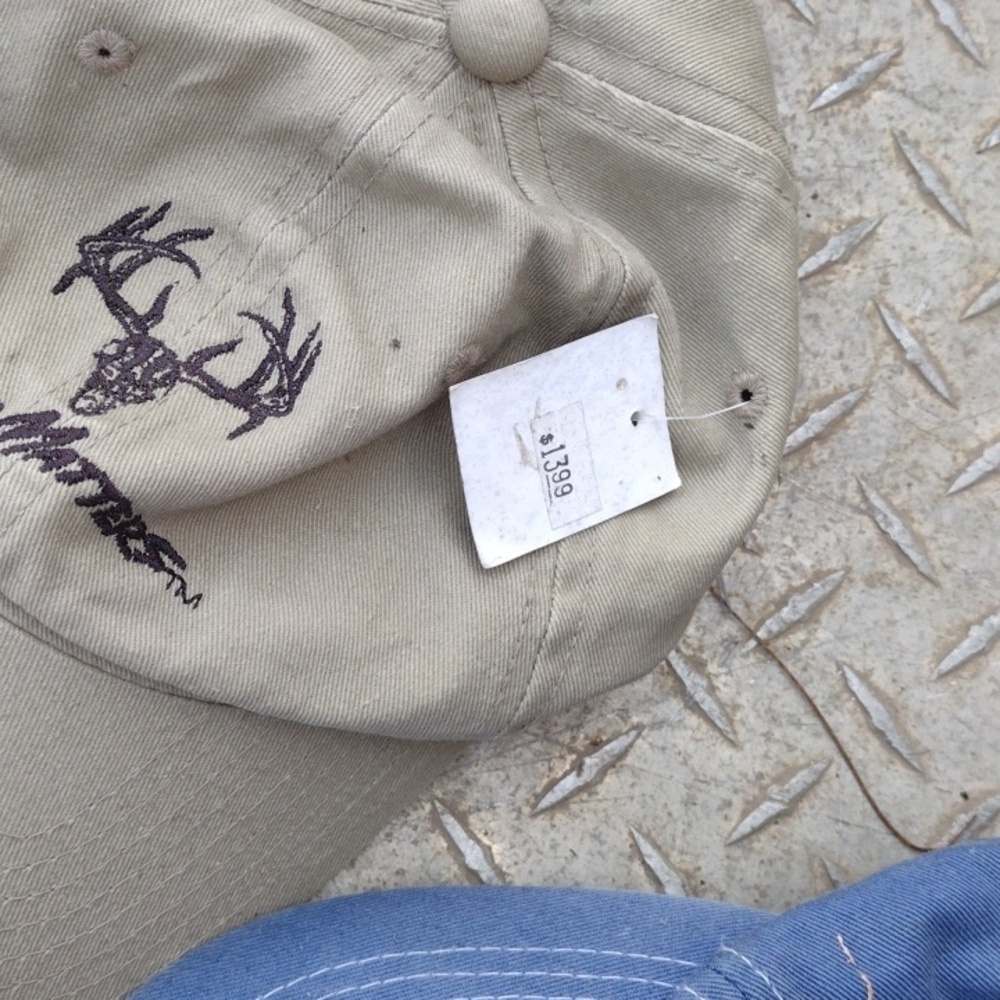 Ballcaps - Picture 3 of 3